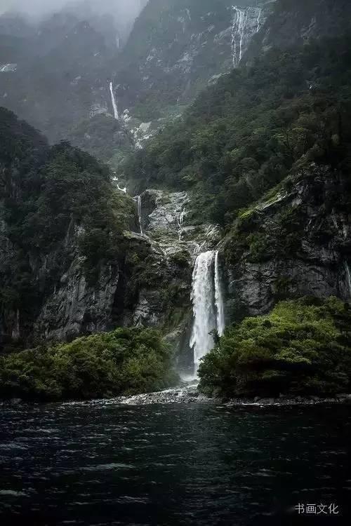 春运第一线，雨雪低温天气来袭，春节前豫鲁鄂等地降雪具有极端性